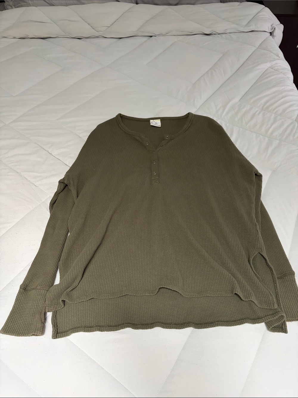 Women’s Olive Waffle-Knit Crewneck Henley Sweater